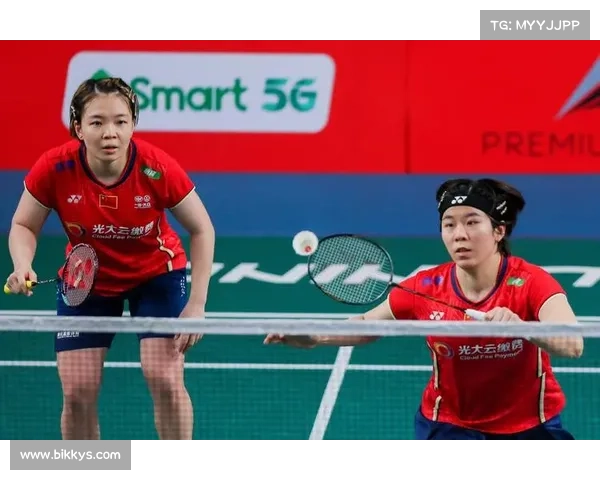 陈清晨贾一凡再度夺得羽毛球全英赛女双冠军 助力中国羽毛球队再创辉煌 陈清晨贾一凡再度夺得羽毛球全英赛女双冠军 助力中国羽毛球队再创辉煌