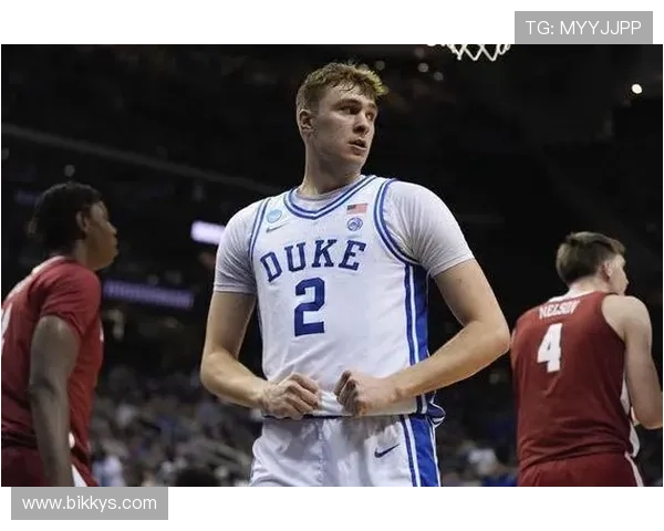 19岁场均19分8板4助刷新杜克纪录弗拉格锁定状元成球队门面