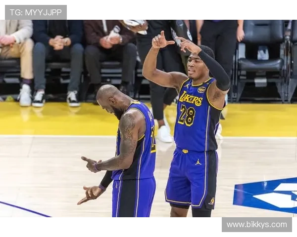 湖人防守如铜墙铁壁全场压制对手核心爆发荣膺实至名归MVP