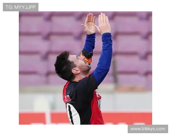 绝杀瞬间双手指天背后藏着催泪故事那一刻他把荣耀献给天堂