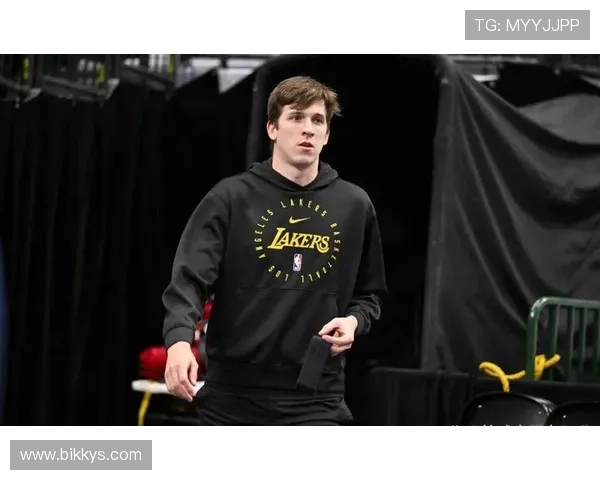 里夫斯赛后数据突破场均20分展现本赛季全面爆发强劲势头新貌