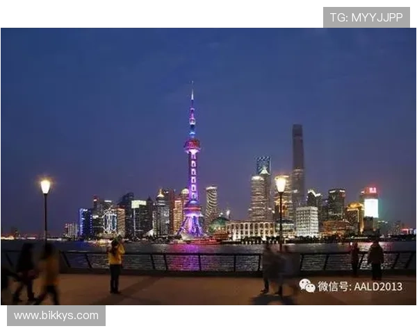 以上海东方明珠为中心探索城市文化地标与现代繁华交融魅力新视角